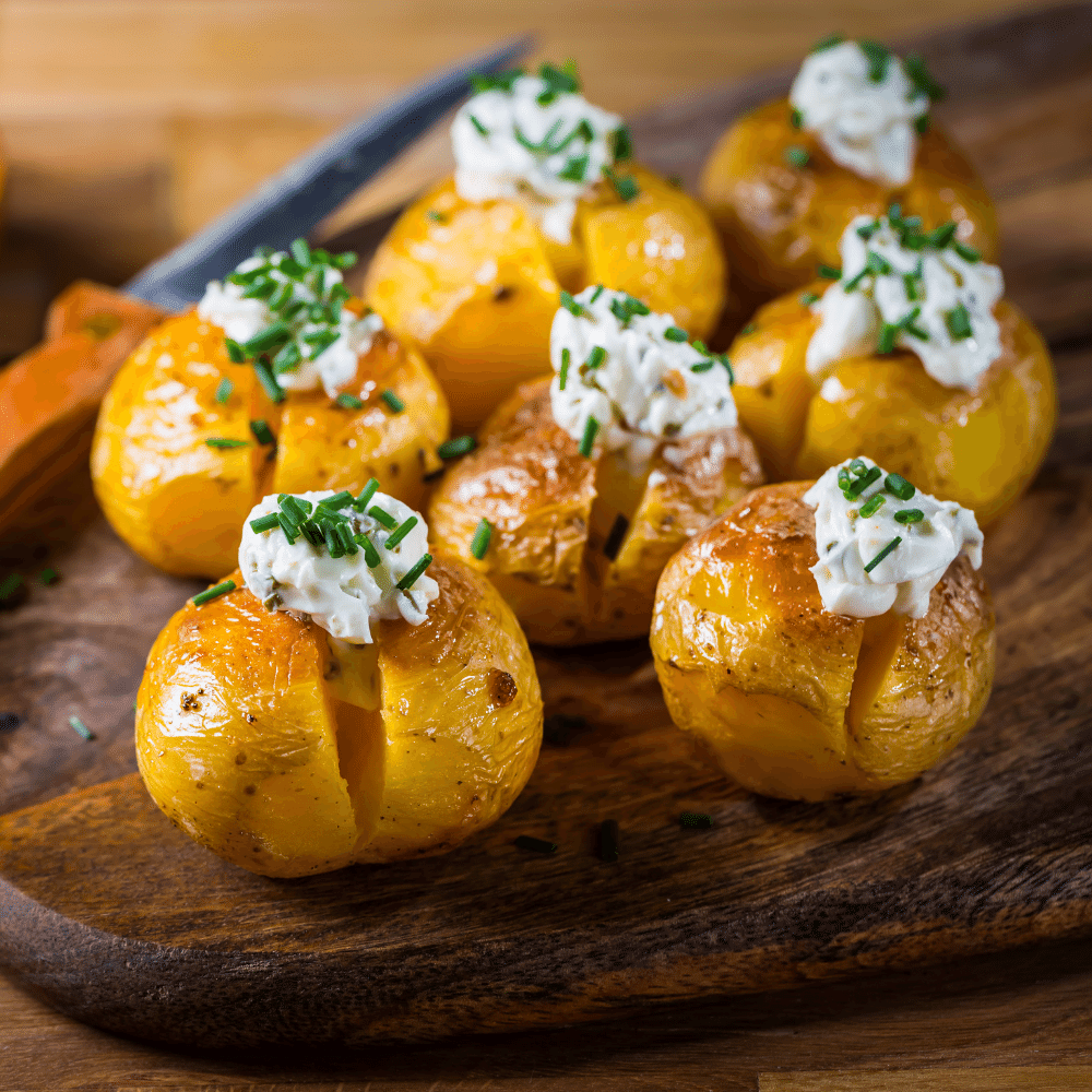 Baked Potato with Sour Cream and Chives