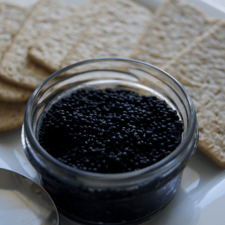 What Crackers Go with Caviar? 7 Best Crackers Happy Muncher