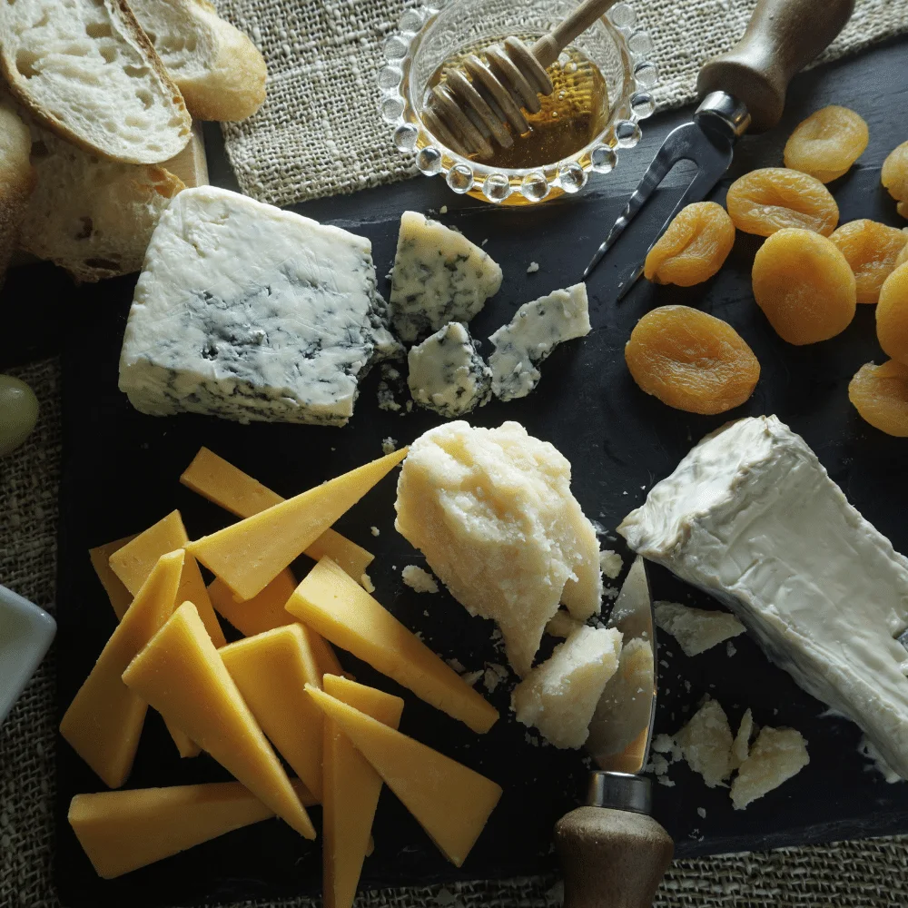 What Cheese to Serve with Roast Beef