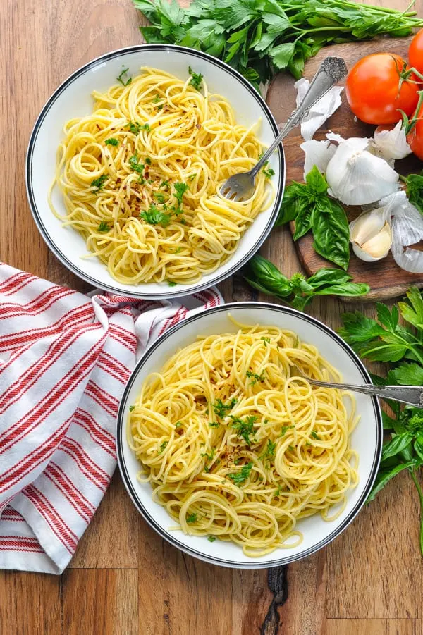 3-Ingredient Spaghetti Aglio e Olio