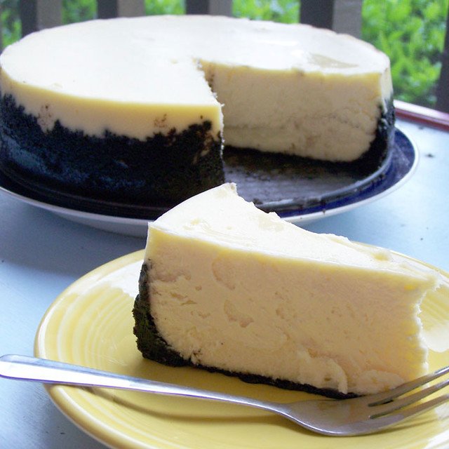 Cookie-Filled Cheesecake