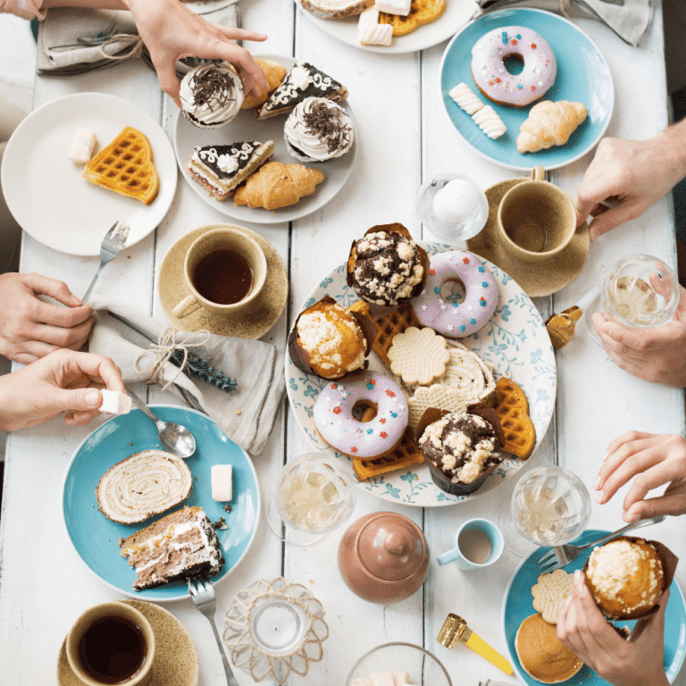 What Dessert Goes with Paella? (9 Best Desserts) Happy Muncher