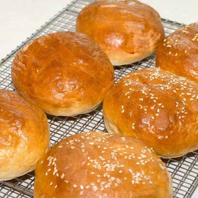 Homemade Hamburger Buns (Bread Maker Recipe)