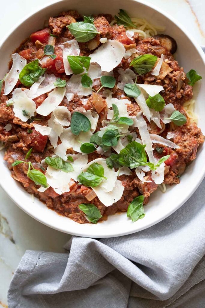 Slow Cooker Meat Spaghetti Sauce with Mushrooms