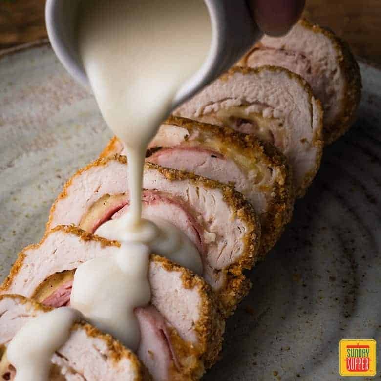 what sauce goes with chicken cordon bleu