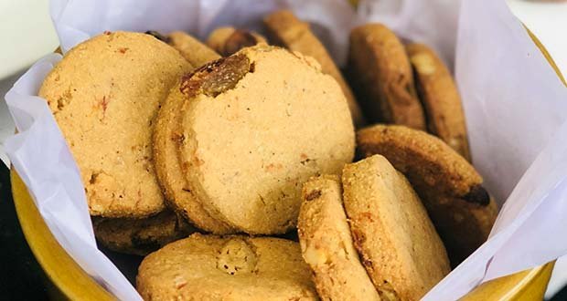 Amaranth Flour, Carrot and Raisin Cookies Recipe