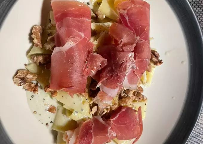Blue cheese Pappardelle with toasted Walnut and Serrano ham