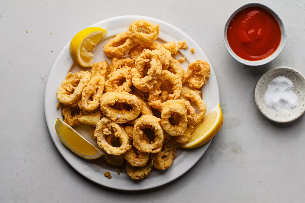 Italian Fried Calamari (Calamari Fritti)