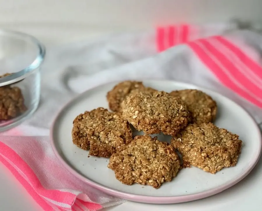 Oat and Shredded Coconut Cookies