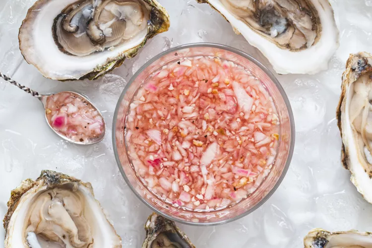 Oysters with sauce