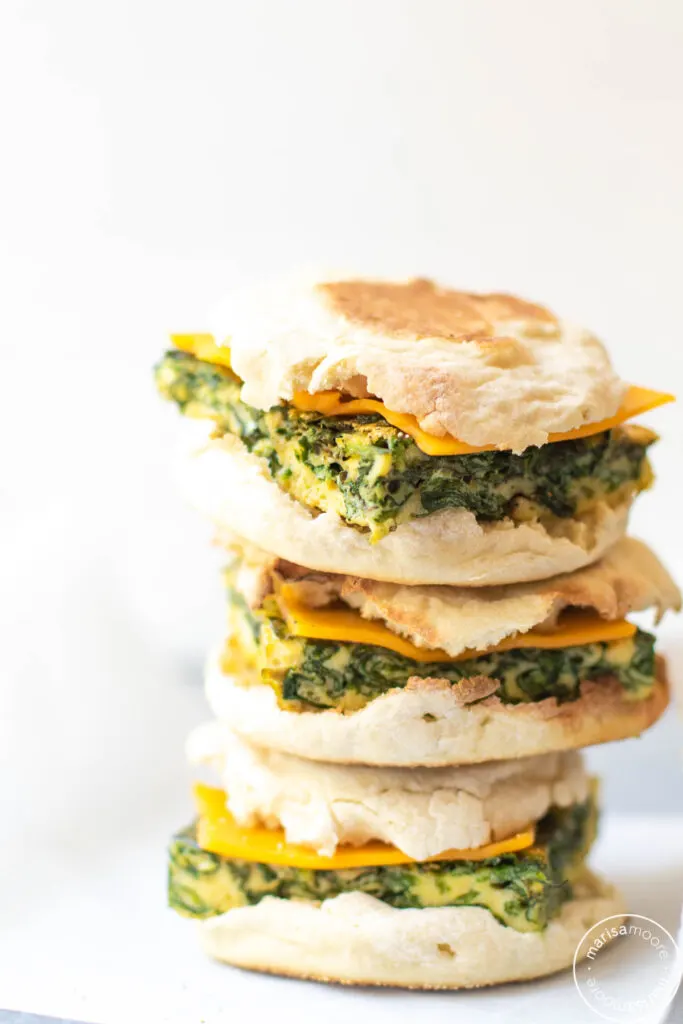 egg sandwich with Spinach Leaves