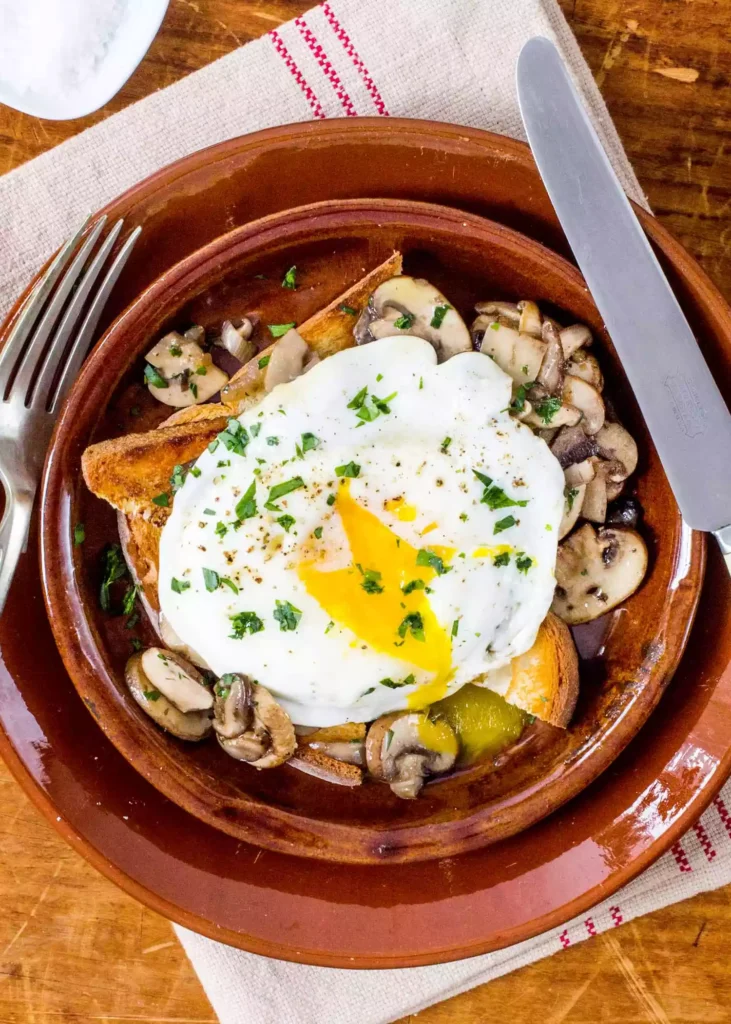 fried egg with Sautéed Mushrooms