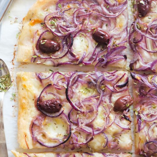 The 10 Best Onions for Pizza