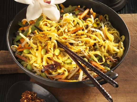 Stir-Fried Noodles with Wood Ear Mushrooms and Edamame