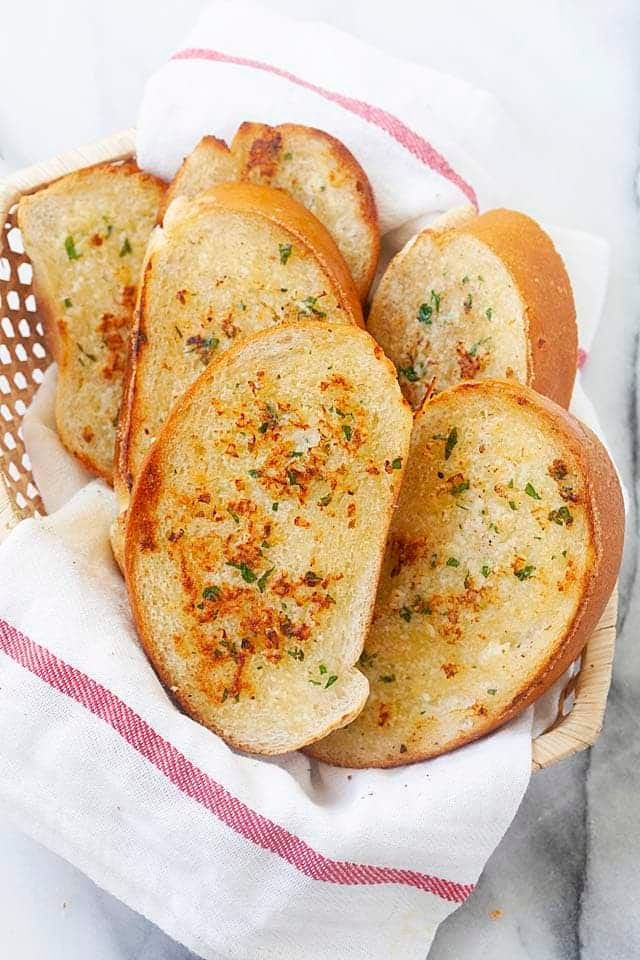 Skillet Garlic Bread