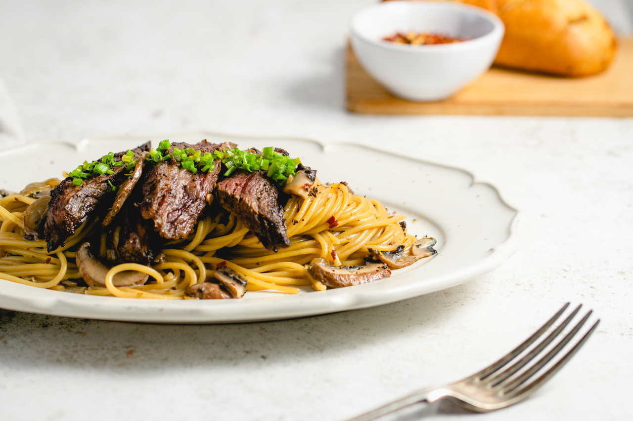 Spaghetti with Coffee-Rubbed Steak