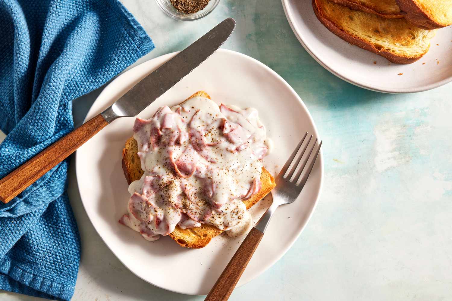 Classic Chipped Beef on Toast Recipe
