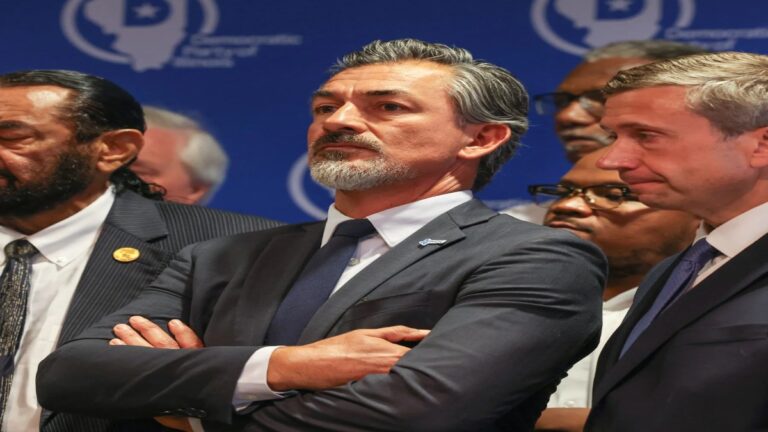 Illinois court rejects Texas AG's bid to haul Democrats back to Texas