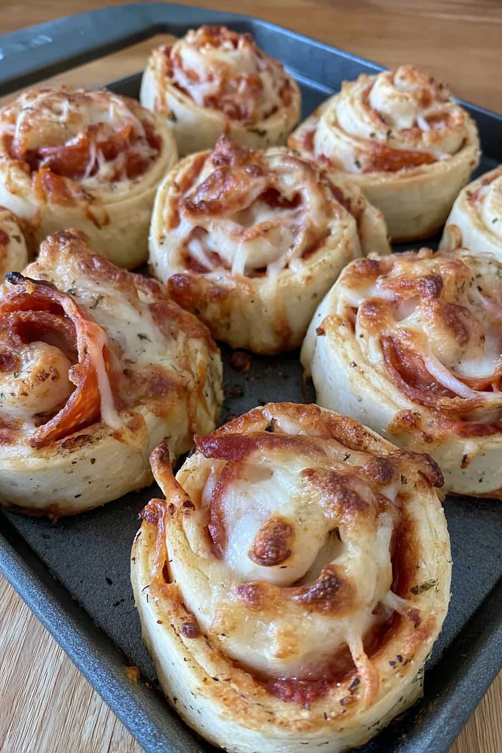 Easy Cheesy Pepperoni Pizza Pinwheels