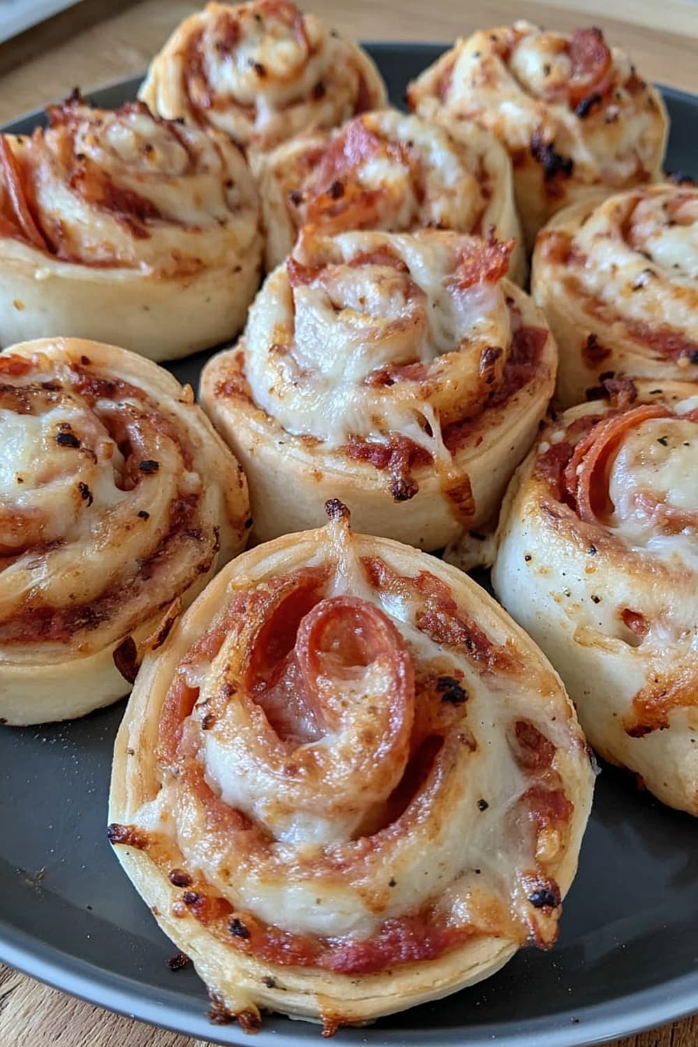 Easy Cheesy Pepperoni Pizza Pinwheels