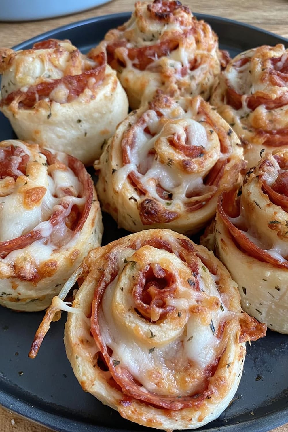 Easy Cheesy Pepperoni Pizza Pinwheels