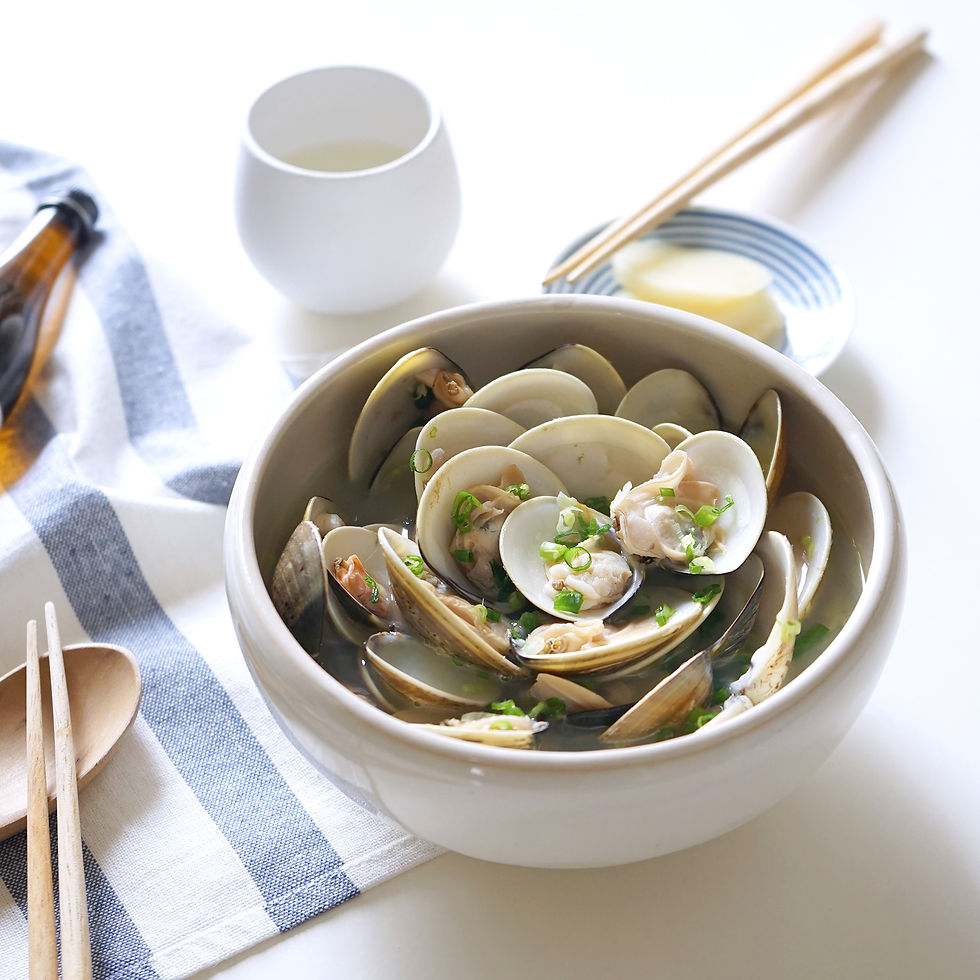 Sake-Steamed Clam Soup
