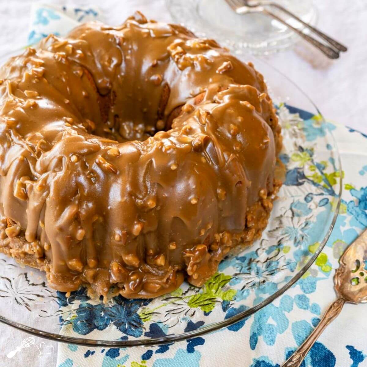 Banana Praline Bundt Cake