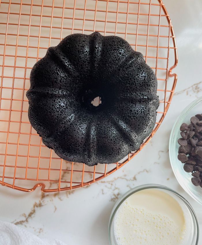 Black Cocoa Pound Cake