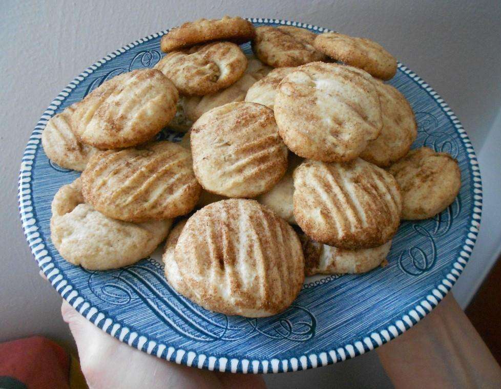 Sour Cream Walnut Cake Cookie