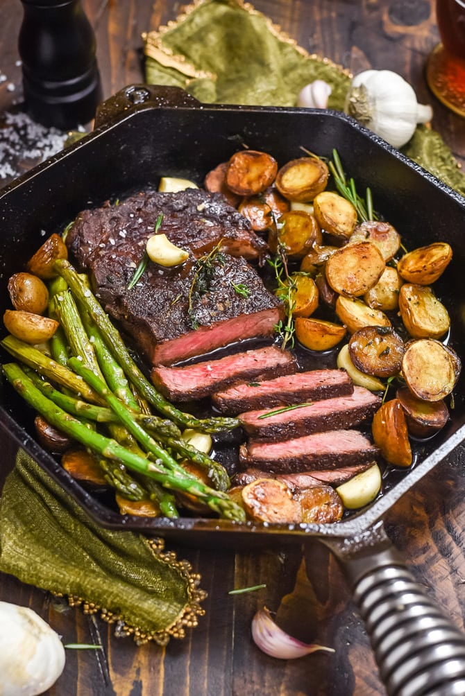 Garlic Butter Beef Asparagus