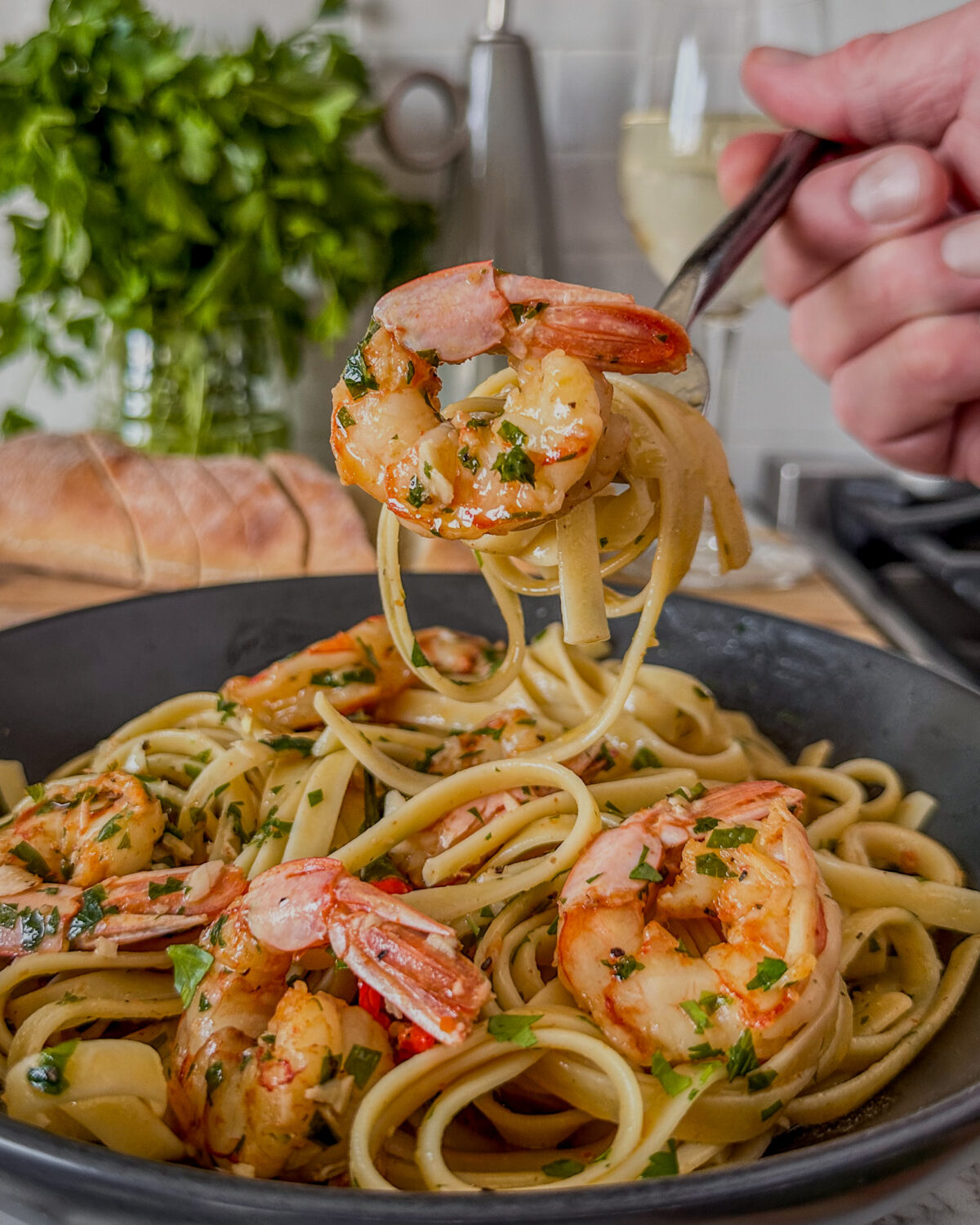 Spicy Garlic Shrimp Linguine