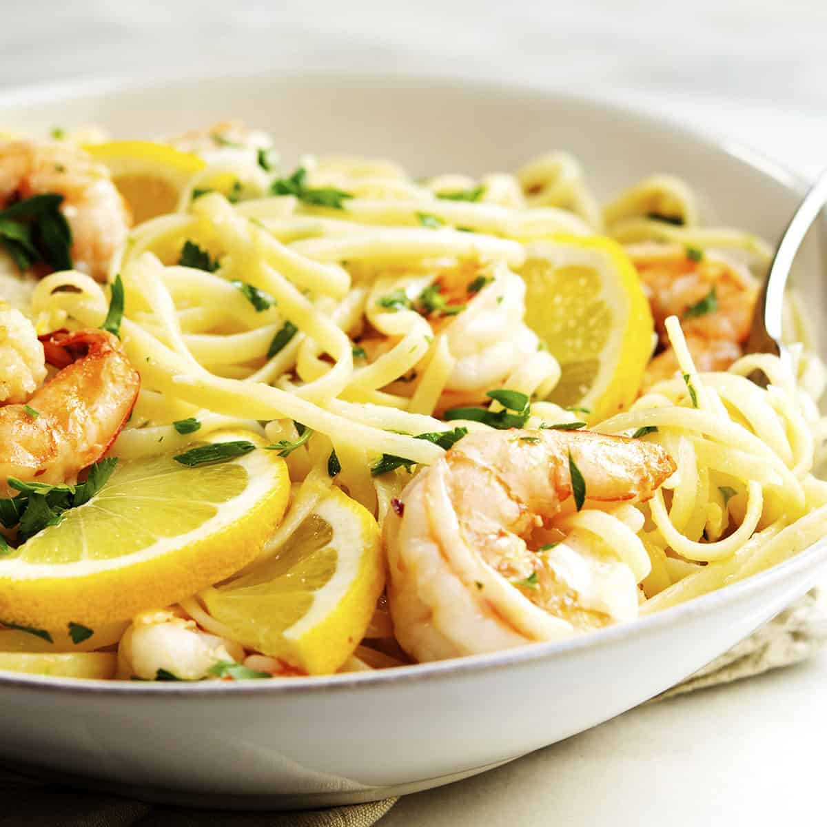 Lemon Garlic Shrimp Linguine