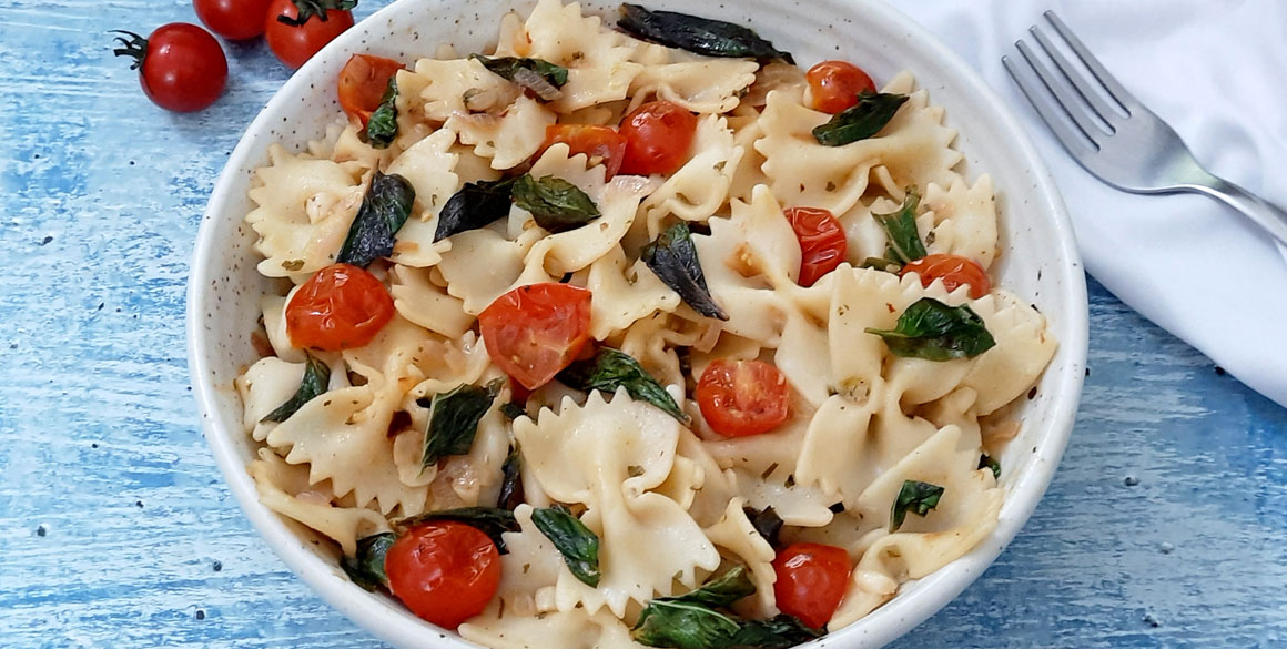 Farfalle with Tomato and Basil