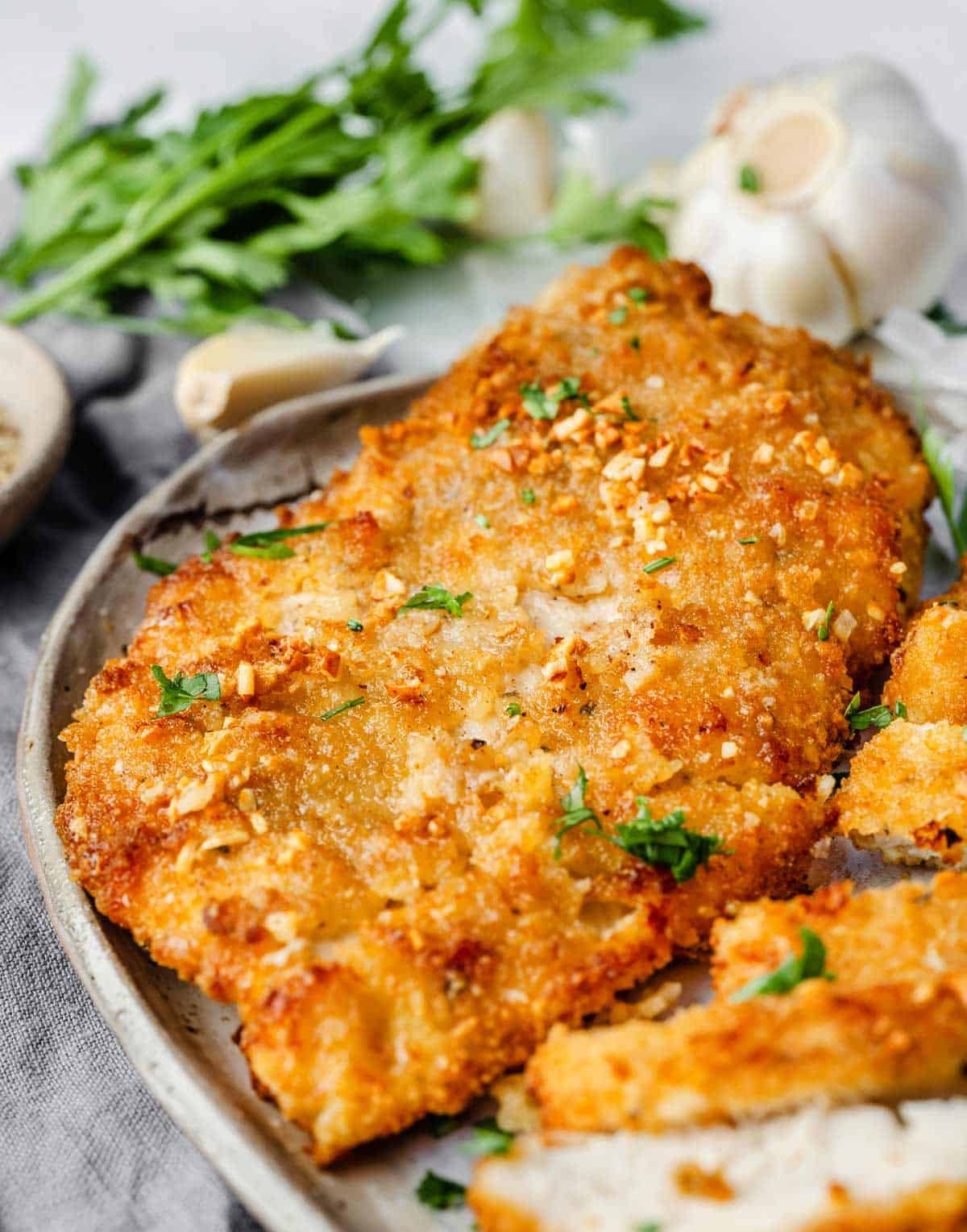 Crispy Garlic Chicken Cutlets