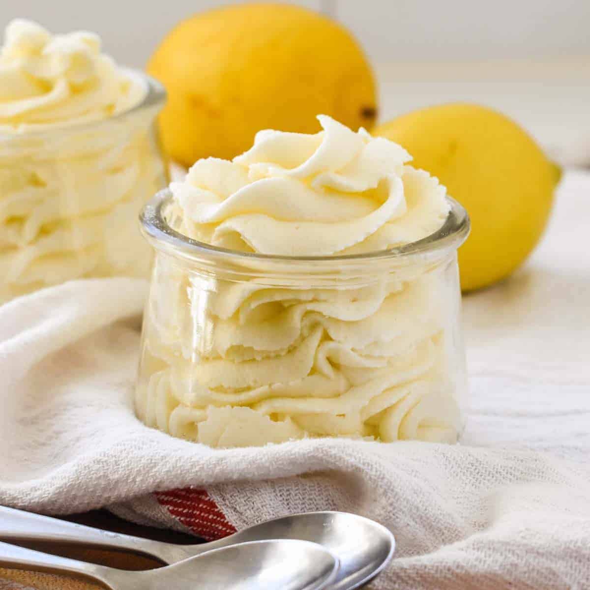 Lemon Mascarpone Mousse Cake