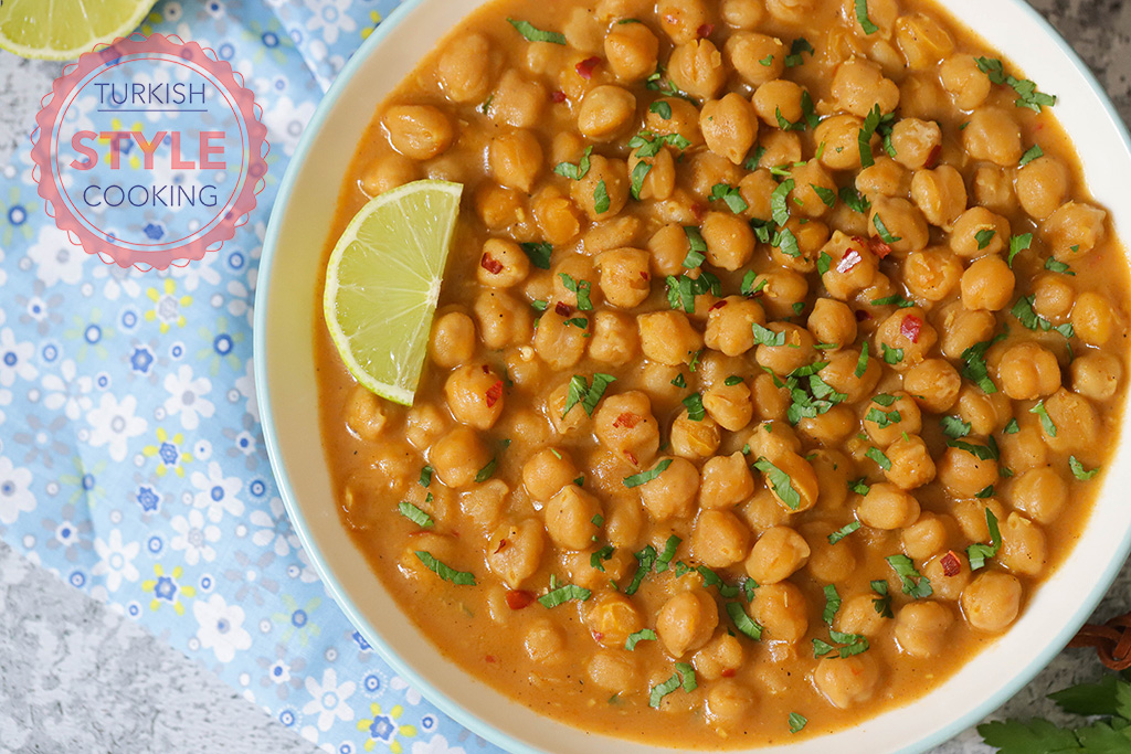 Pasta with Chickpea Curry