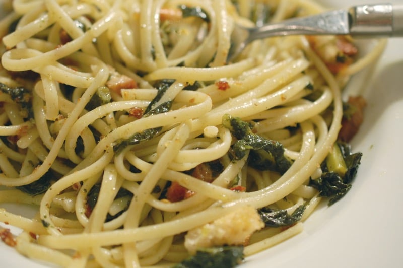 Bacon Kale Garlic Oil Pasta