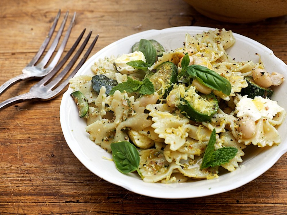 Zucchini Noodles and Pesto Mix